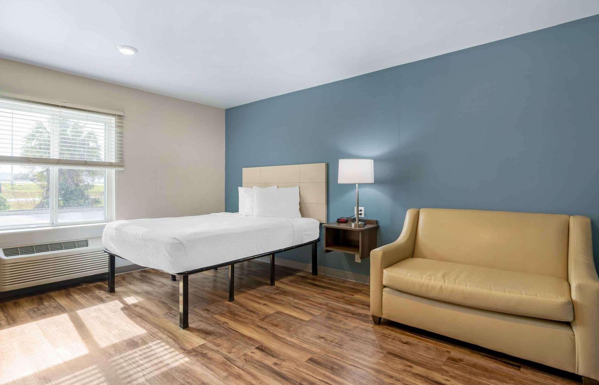 Extended America Select - - Airport 3*